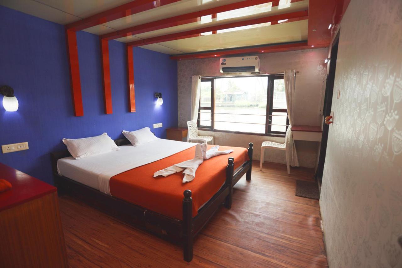 Harmony Houseboats Otel Alappuzha Dış mekan fotoğraf