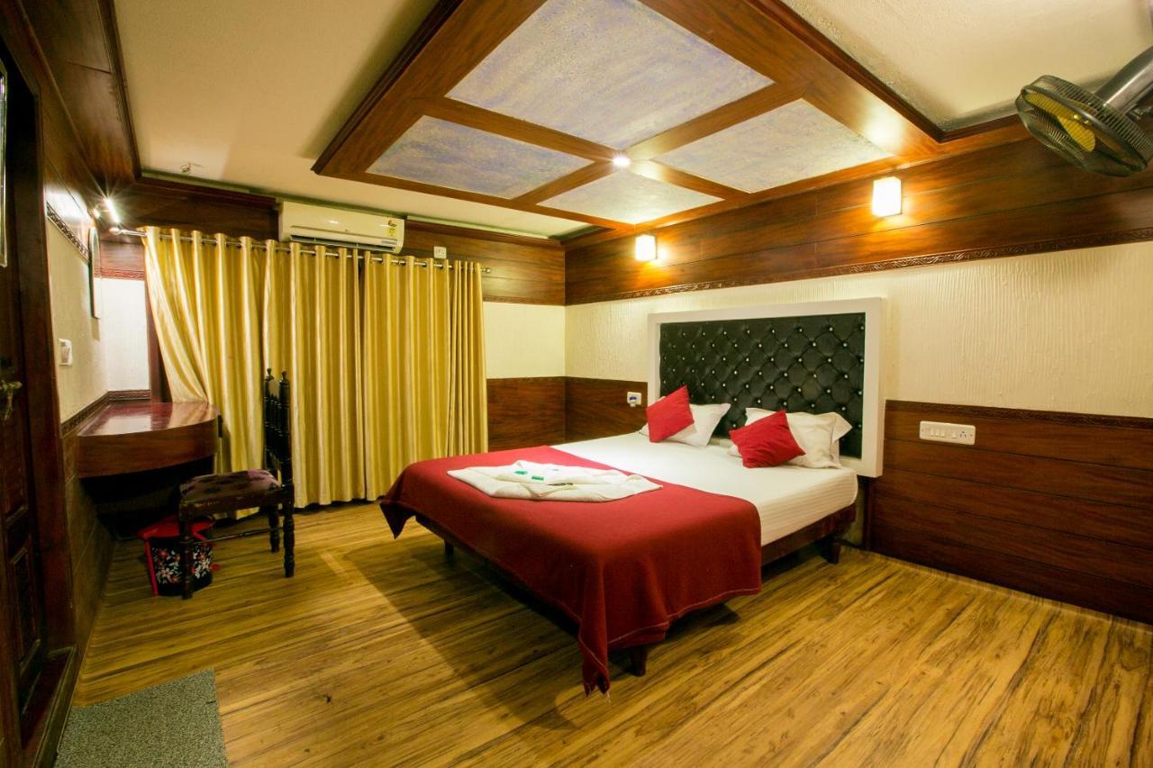 Harmony Houseboats Otel Alappuzha Dış mekan fotoğraf